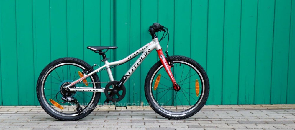 lehké dětské kolo 20 Author Record 20 - Neobycejne.cz