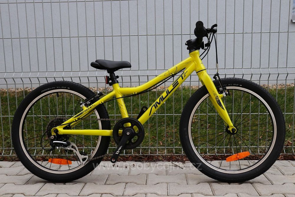 lehké dětské kolo Amulet Tomcat 20 - Neobycejne.cz