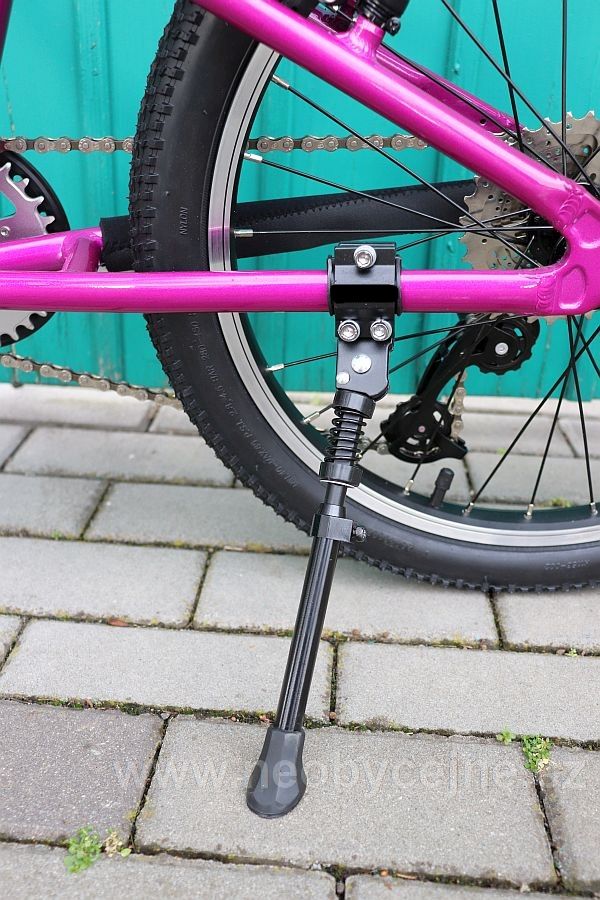 stojánek ke kolu Kubikes 20 - Neobyčejně.cz