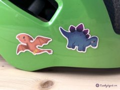 Samolepky / na kolo, odrážedlo, helmu / dinosauři