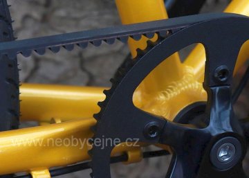 Je lepší na dětském kole řetěz nebo řemen?