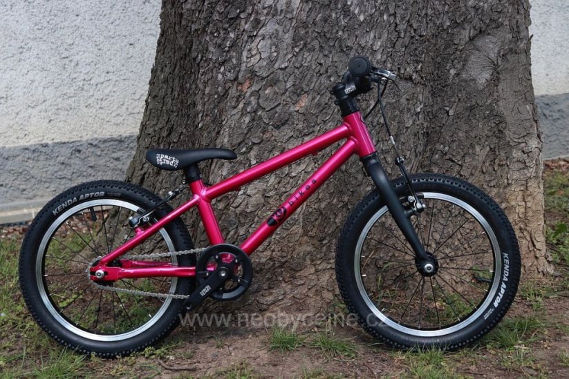 SEŘÍZENÉ Lehké dětské kolo Kubikes 16 L lasur pink + DÁRKY STOJÁNEK, odrazky a pohádka