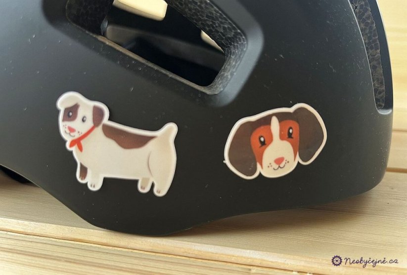 Samolepky / na kolo, odrážedlo, helmu / pejsci