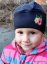 Dětská ČEPICE pod helmu XS s výšivkou          (obvod hlavy 46 - 52 cm)