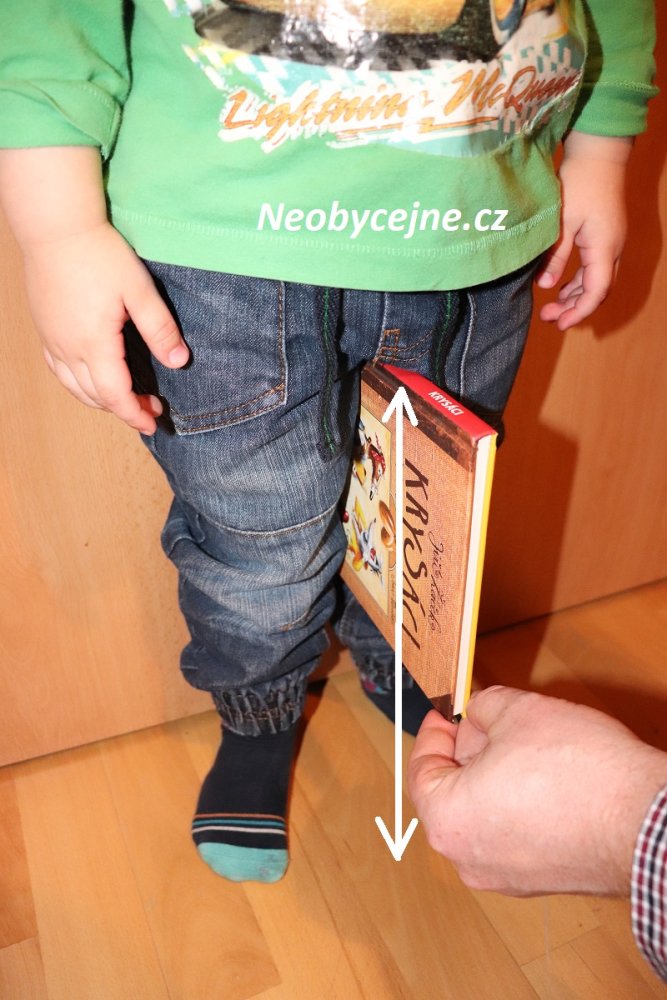 2. změřte výšku od rozkroku k zemi
