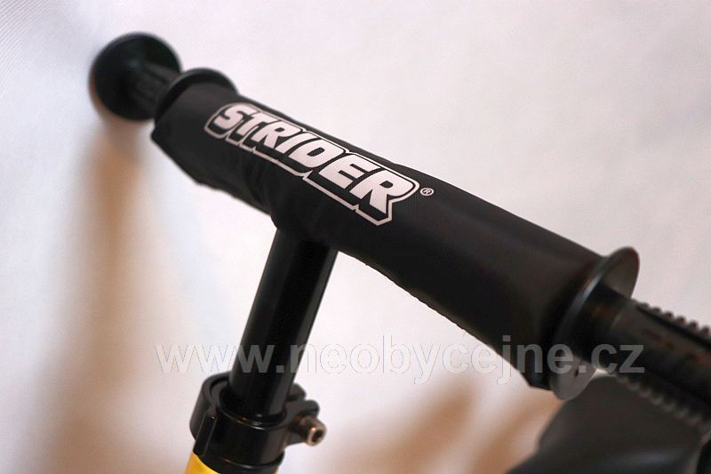 polstrování řídítka Strider bike - Neobycejne.cz