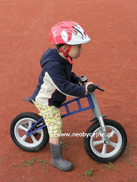 održádlo First bike - eshop Neobyčejně