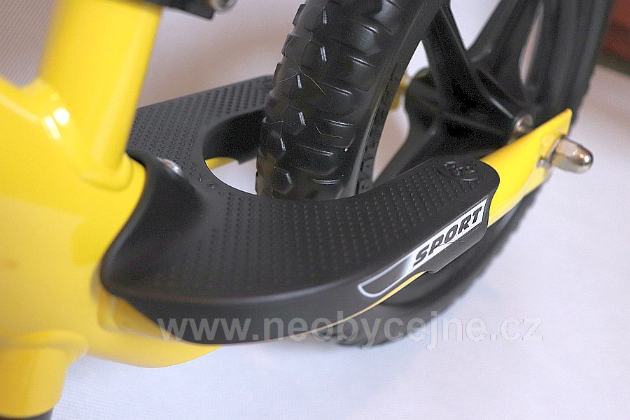 plastové stupačky na Strider bike - Neobycejne.cz